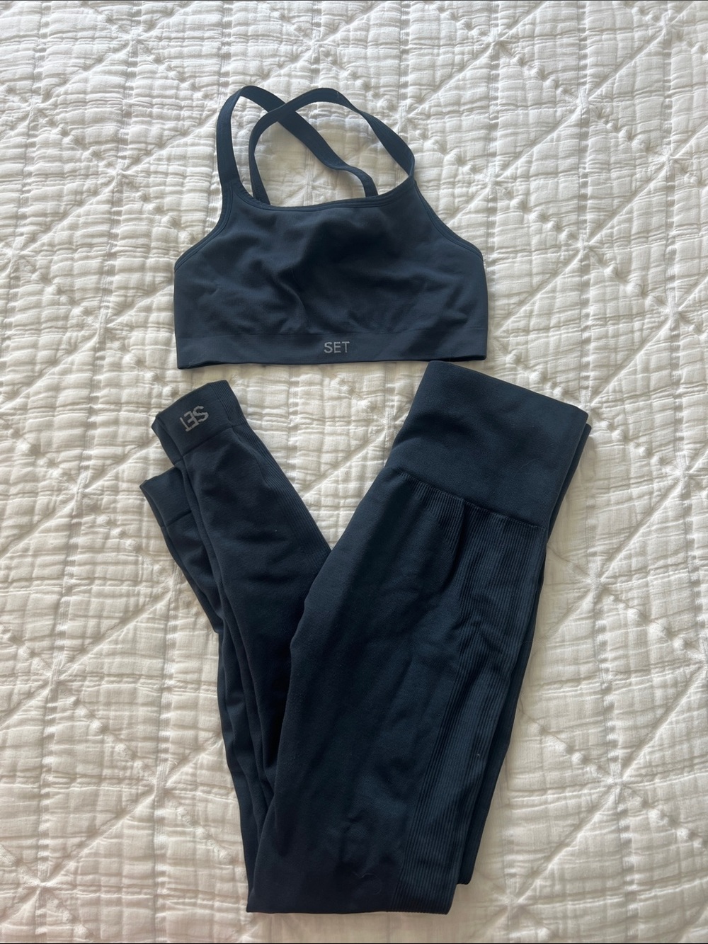 Set Active bra and leggings
